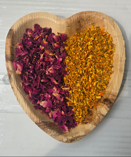 Rose & Marigold  in Palm Leafs plate