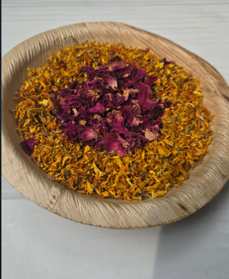 Rose & Marigold  in Palm Leafs plate